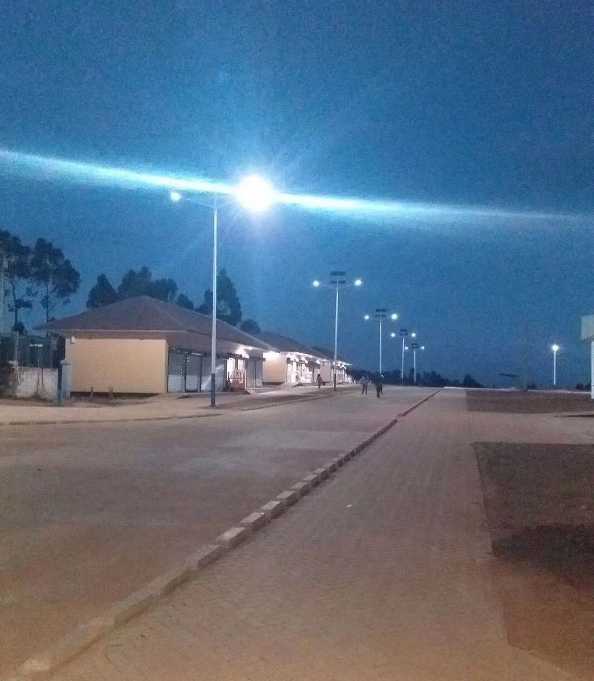 潼南区非洲科特迪瓦太阳能路灯工程